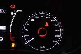 2015款菲亚特菲翔1.4T自动夜型者