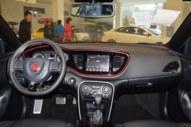 2015款菲亚特菲翔1.4T自动夜型者