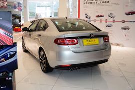 2015款菲亚特菲翔1.4T自动夜型者