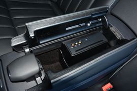 2015款奔驰E400L运动豪华型