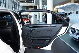 2015款奔驰E400L运动豪华型