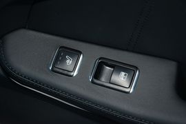 2015款奔驰E400L运动豪华型