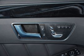 2015款奔驰E400L运动豪华型