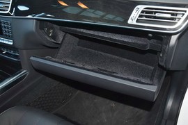 2015款奔驰E400L运动豪华型