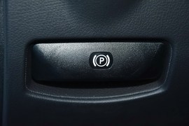 2015款奔驰E400L运动豪华型