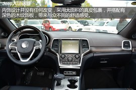 实拍Jeep大切诺基豪华导航版