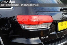 实拍Jeep大切诺基豪华导航版