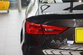 2015款奥迪A3 Limousine 300万纪念舒享版