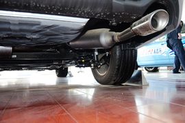 2015款比亚迪速锐1.5L手动豪华型