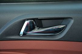 2015款比亚迪速锐1.5L手动豪华型