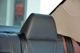 2015款比亚迪速锐1.5L手动豪华型