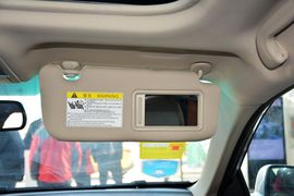 2015款比亚迪速锐1.5L手动豪华型