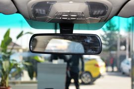 2015款比亚迪速锐1.5L手动豪华型