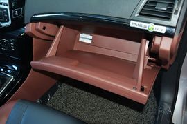 2015款比亚迪速锐1.5L手动豪华型