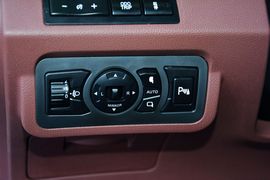 2015款比亚迪速锐1.5L手动豪华型