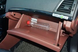 2015款比亚迪速锐1.5L手动豪华型