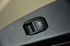 2015款奇瑞艾瑞泽7