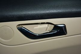 2015款奇瑞艾瑞泽7