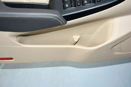 2015款奇瑞艾瑞泽7