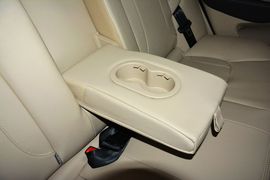 2015款奇瑞艾瑞泽7