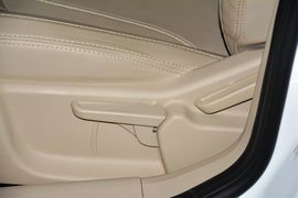 2015款奇瑞艾瑞泽7