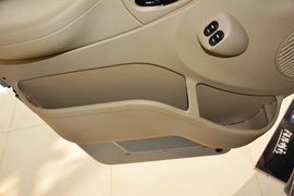 2015款福特新世代全顺2.2T柴油长轴豪华型