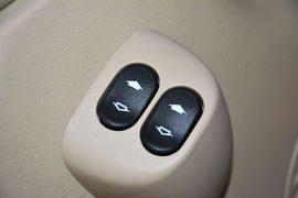 2015款福特新世代全顺2.2T柴油长轴豪华型