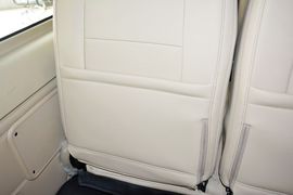 2015款福特新世代全顺2.2T柴油长轴豪华型