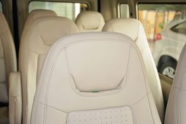 2015款福特新世代全顺2.2T柴油长轴豪华型