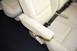 2015款福特新世代全顺2.2T柴油长轴豪华型