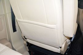 2015款福特新世代全顺2.2T柴油长轴豪华型