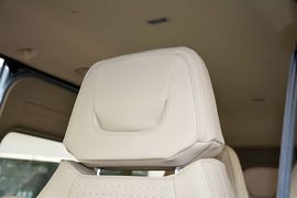 2015款福特新世代全顺2.2T柴油长轴豪华型