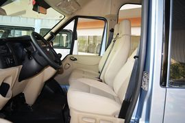 2015款福特新世代全顺2.2T柴油长轴豪华型