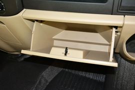 2015款福特新世代全顺2.2T柴油长轴豪华型