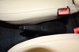 2015款福特新世代全顺2.2T柴油长轴豪华型