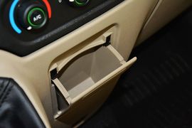 2015款福特新世代全顺2.2T柴油长轴豪华型