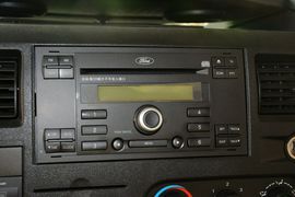 2015款福特新世代全顺2.2T柴油长轴豪华型