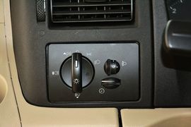 2015款福特新世代全顺2.2T柴油长轴豪华型