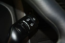 2015款福特新世代全顺2.2T柴油长轴豪华型