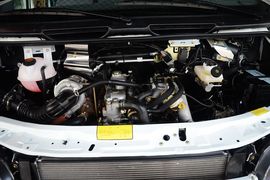 2015款福特经典全顺柴油长轴物流型中顶10座国4