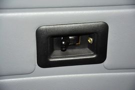 2015款福特经典全顺柴油长轴物流型中顶10座国4