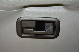 2015款福特经典全顺柴油长轴物流型中顶10座国4