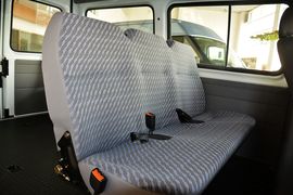 2015款福特经典全顺柴油长轴物流型中顶10座国4