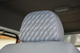 2015款福特经典全顺柴油长轴物流型中顶10座国4