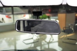 2015款福特经典全顺柴油长轴物流型中顶10座国4