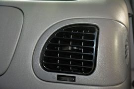 2015款福特经典全顺柴油长轴物流型中顶10座国4