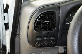 2015款福特经典全顺柴油长轴物流型中顶10座国4