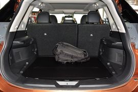2014款日产奇骏2.0L