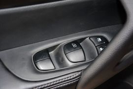 2014款日产奇骏2.0L