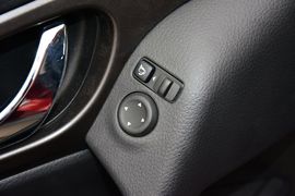 2014款日产奇骏2.0L